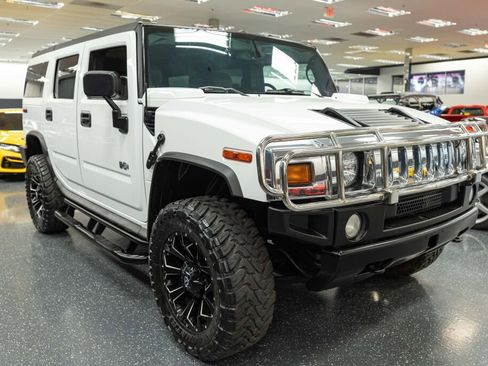 Used 2005 HUMMER H2 image 3