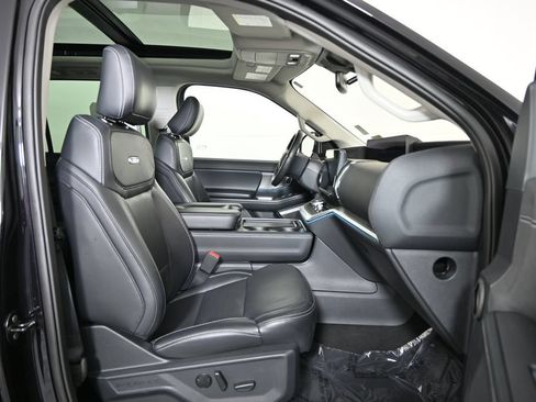 Used 2025 Ford Expedition Max Platinum AWD/4WD image 13