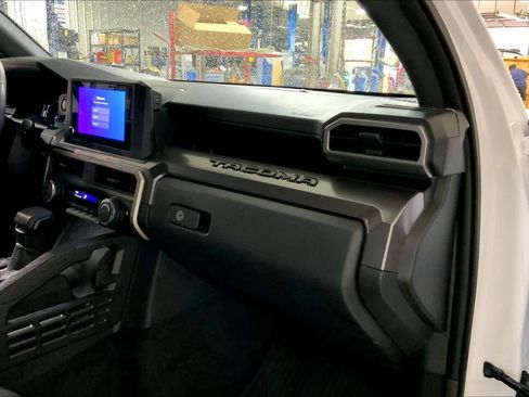 Used 2024 Toyota Tacoma SR5 image 18