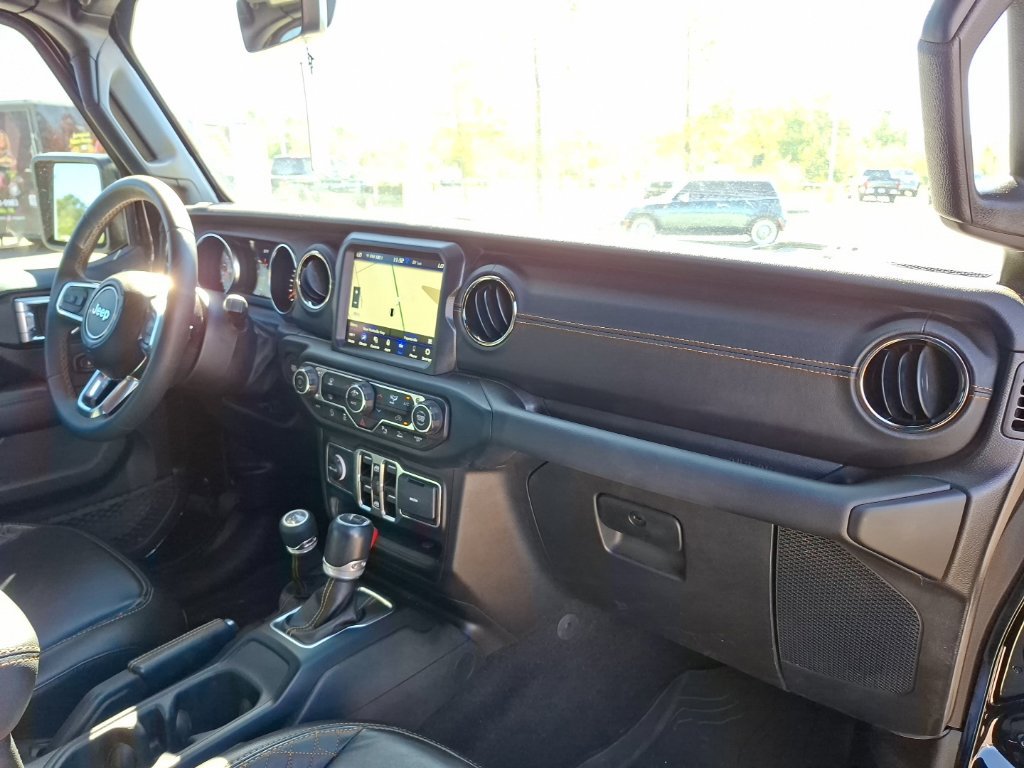 Used 2023 Jeep Gladiator Overland AWD/4WD image 32