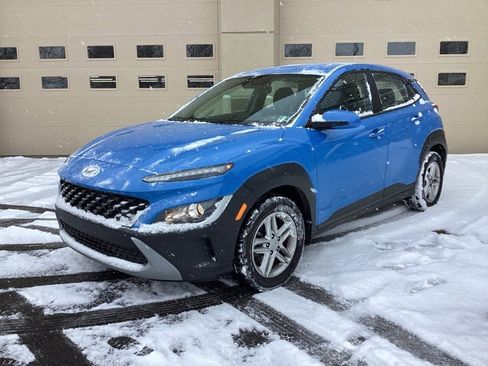 Used 2022 Hyundai Kona SE image 3