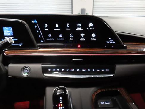 Used 2022 Cadillac Escalade ESV Luxury image 23