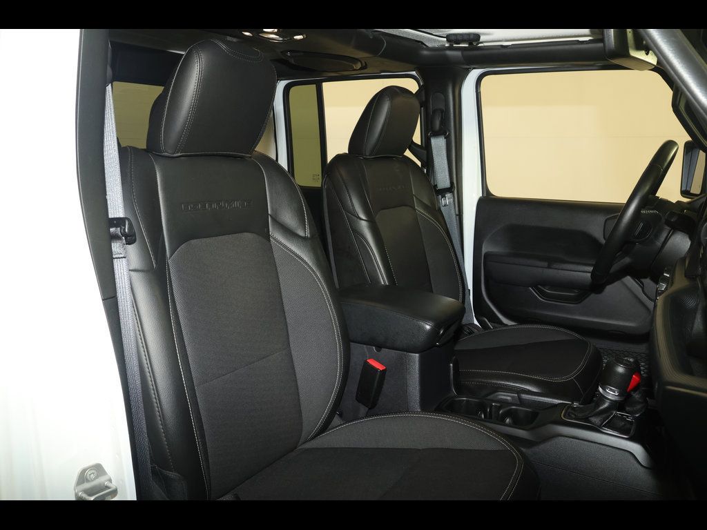 Used 2023 Jeep Gladiator Sport AWD/4WD image 26