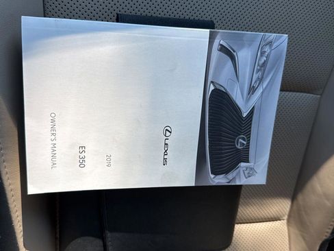Used 2019 Lexus ES 350 image 37