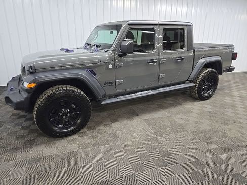 Used 2020 Jeep Gladiator Sport w/ Quick Order Package 24S image 6
