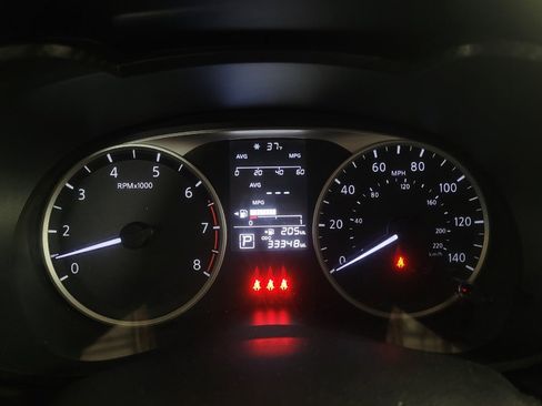 Used 2024 Nissan Versa S w/ Trunk Package image 23