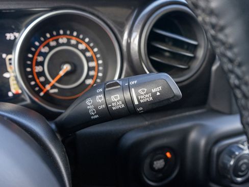 Used 2022 Jeep Wrangler Unlimited Sport AWD/4WD image 26