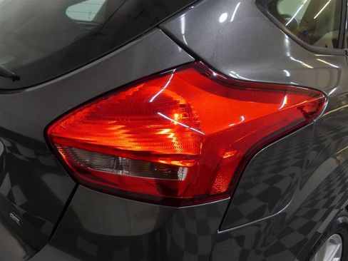 Used 2017 Ford Focus SE image 14