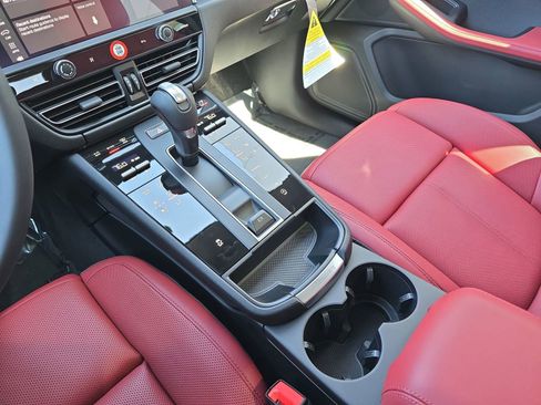 New 2026 Porsche Macan AWD/4WD image 19