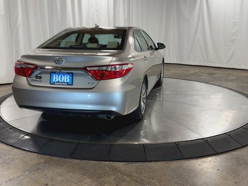 Used 2016 Toyota Camry XLE image 8