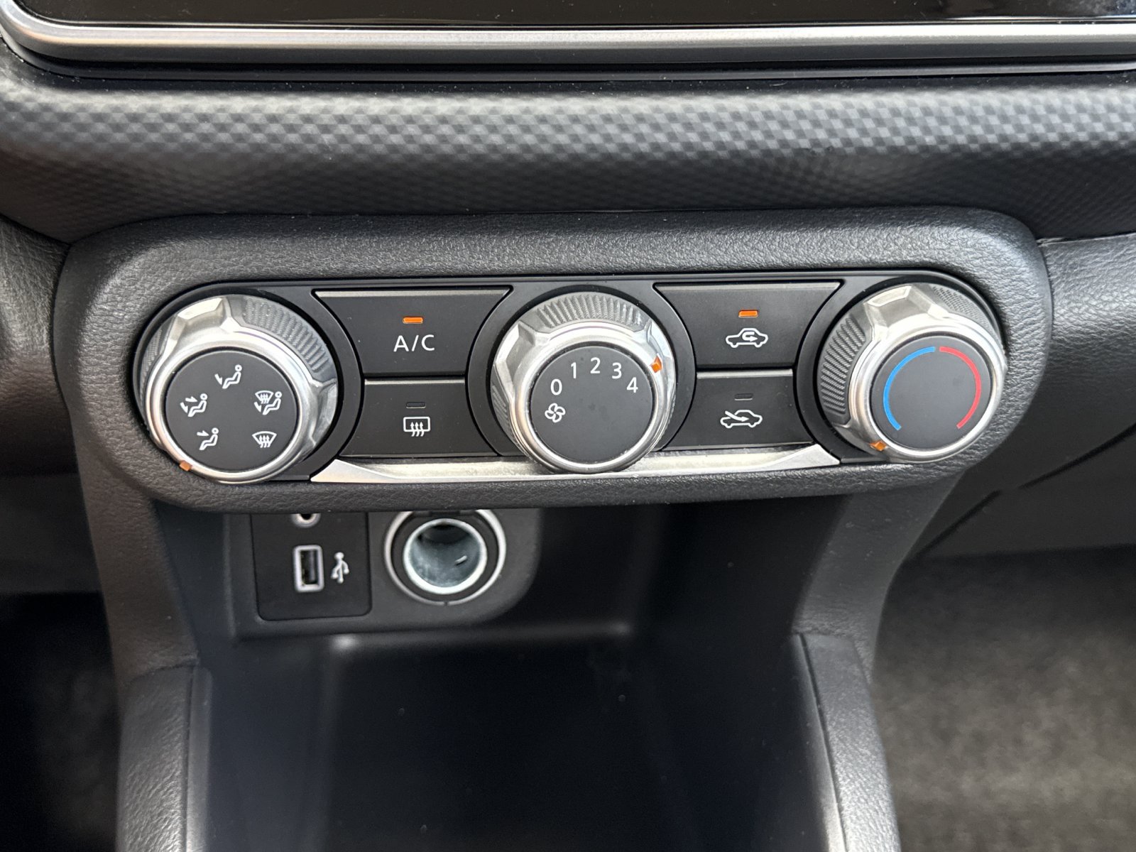 Used 2024 Nissan Kicks S FWD image 23