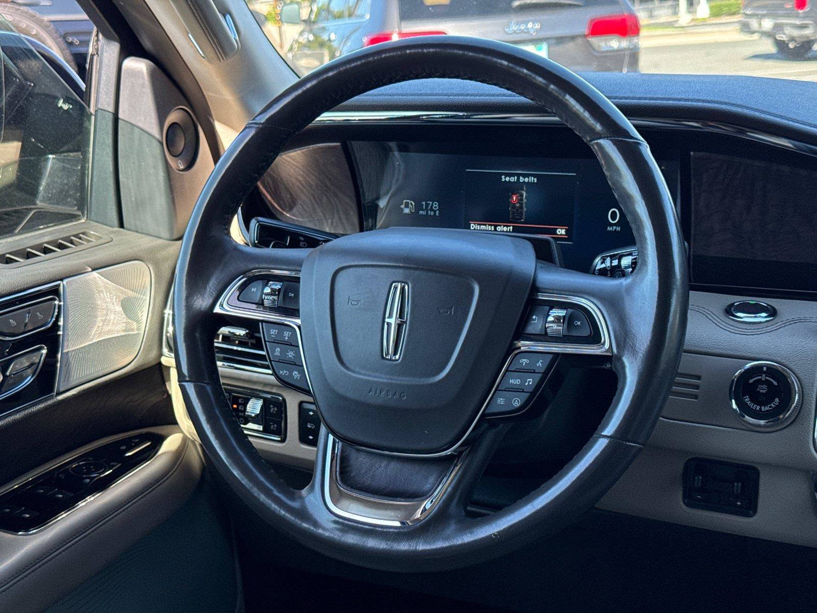 Used 2022 Lincoln Navigator L Reserve AWD/4WD image 22