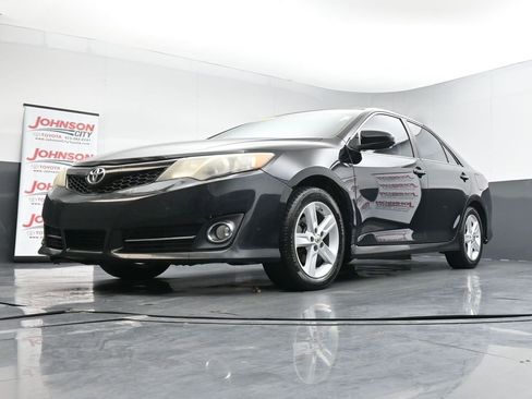 Used 2013 Toyota Camry SE image 34