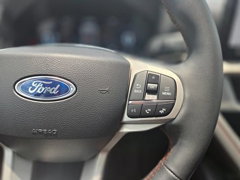 New 2026 Ford Explorer Active RWD image 50