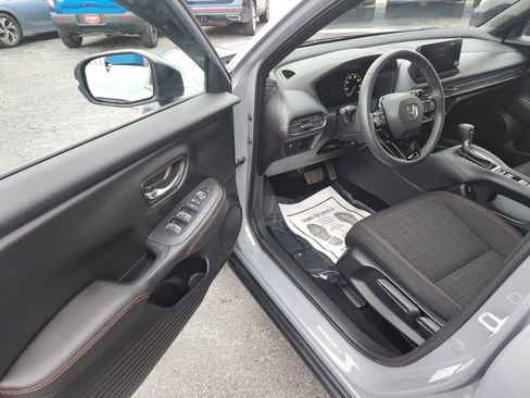 Used 2024 Honda HR-V Sport image 16