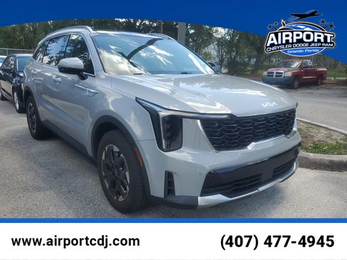 Used 2024 Kia Sorento S w/ Panoramic Sunroof Package FWD image 1