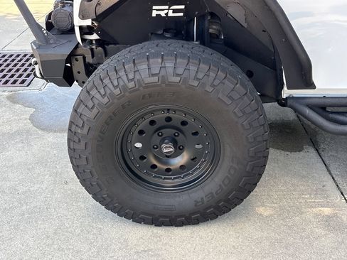 Used 2016 Jeep Wrangler Sport AWD/4WD image 11