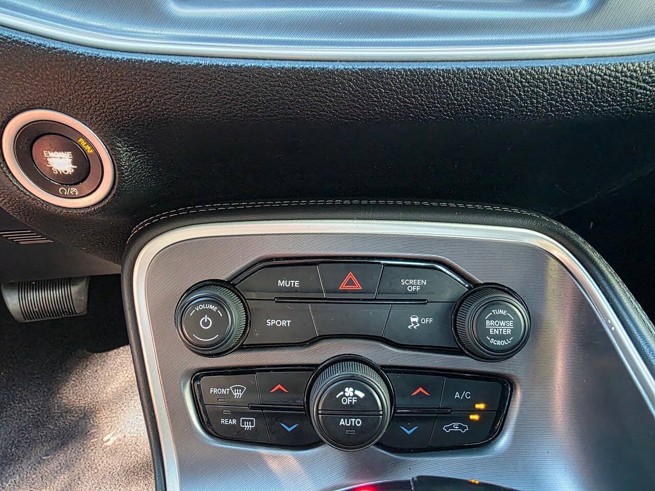 Used 2020 Dodge Challenger SXT RWD image 24