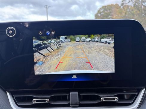 Used 2025 Chevrolet Equinox LT image 17