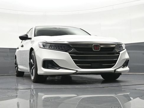 Used 2022 Honda Accord Sport image 28