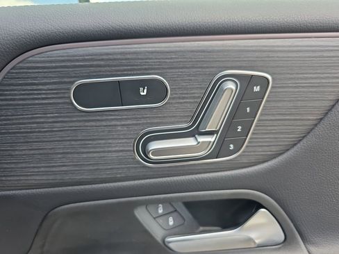 Certified 2026 Mercedes-Benz GLB 250 4MATIC image 17