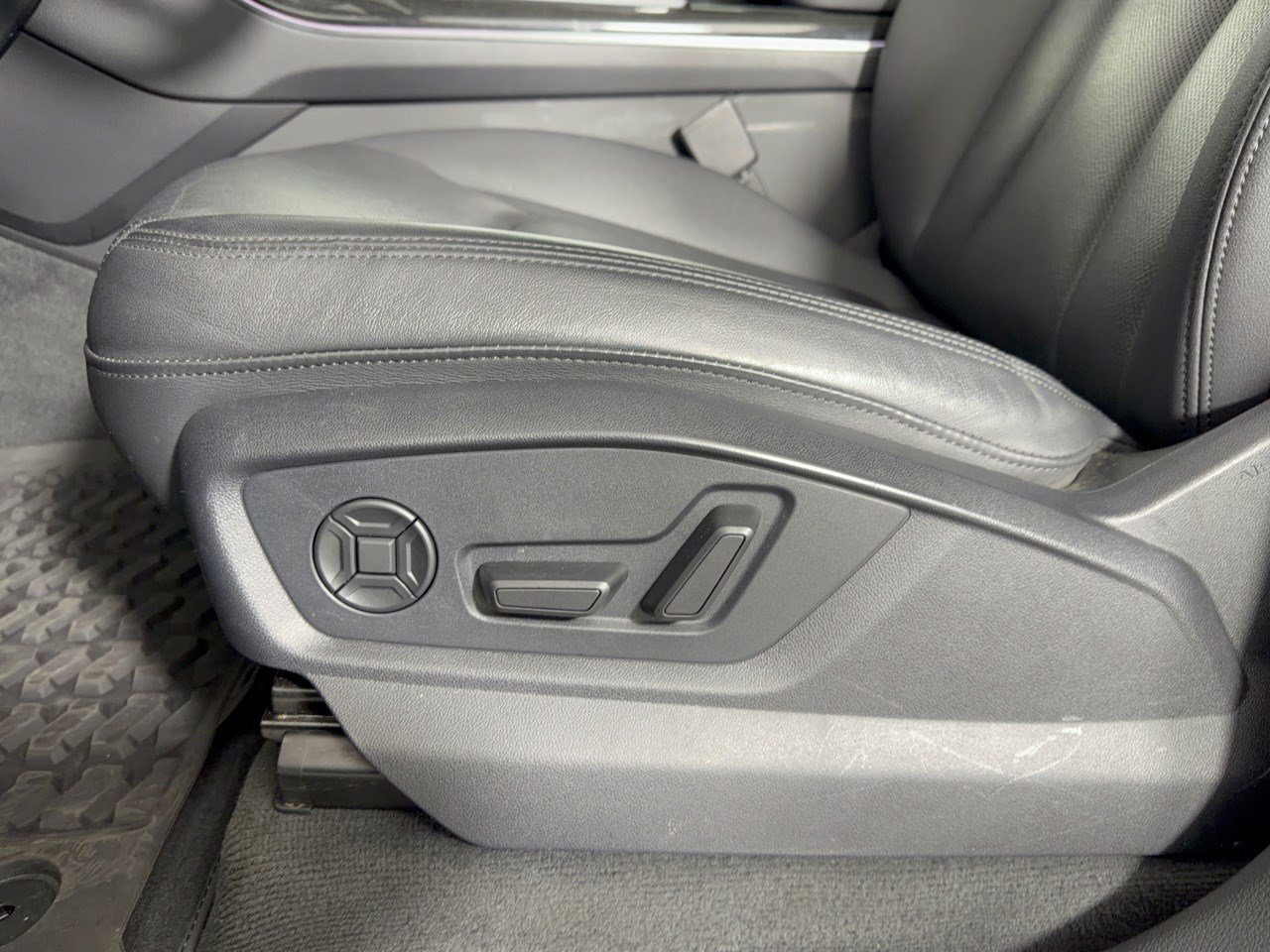 Used 2022 Audi Q7 2.0T Premium Plus AWD/4WD image 16