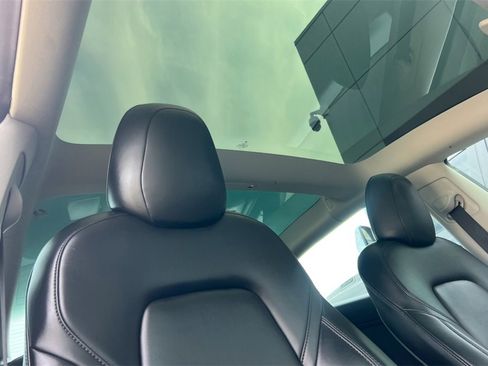 Used 2022 Tesla Model 3 Long Range image 18