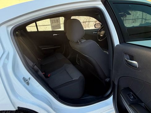 Used 2019 Dodge Charger SXT image 13