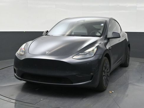 Used 2024 Tesla Model Y Long Range AWD/4WD image 8