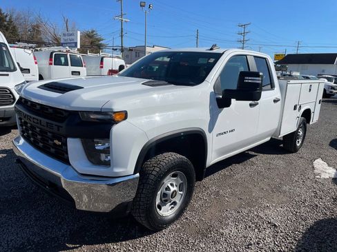 Used 2023 Chevrolet Silverado 2500 W/T w/ WT Convenience Package AWD/4WD image 2