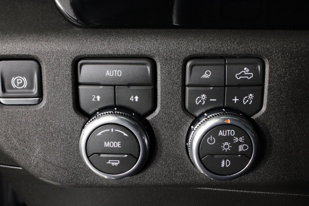 Used 2026 GMC Sierra 1500 SLT AWD/4WD image 22