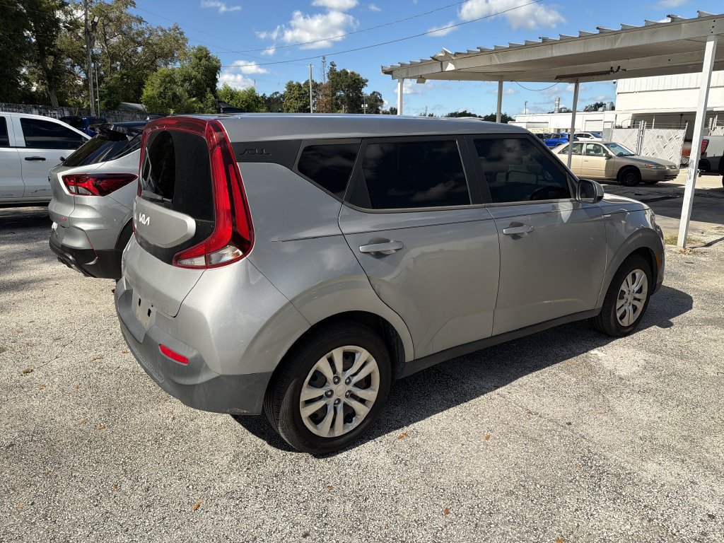Certified 2022 Kia Soul LX FWD image 5