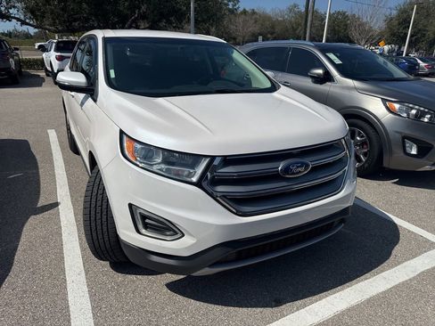 Used 2017 Ford Edge SEL w/ Equipment Group 201A image 3