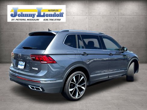 Used 2022 Volkswagen Tiguan SEL R-Line AWD/4WD image 2