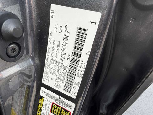 Used 2025 Toyota Tundra SR5 w/ SR5 Convenience Package AWD/4WD image 32