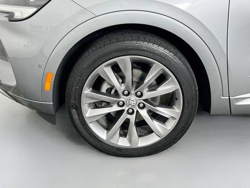 Used 2023 Buick Envision Avenir AWD/4WD image 11