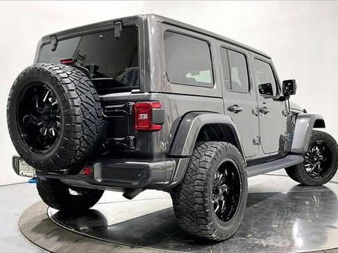 Used 2021 Jeep Wrangler Unlimited Sahara image 2