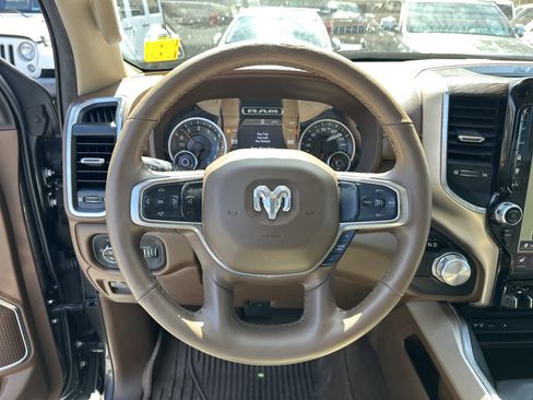 Used 2019 RAM 1500 Laramie image 27