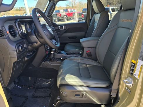 New 2026 Jeep Gladiator Mojave AWD/4WD image 4