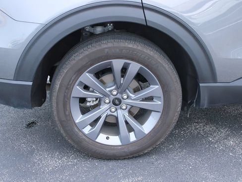 Used 2025 Ford Explorer Active w/ Active Comfort Package AWD/4WD image 17