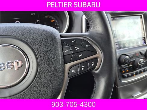 Used 2018 Jeep Grand Cherokee Overland w/ Jeep Active Safety Group image 36