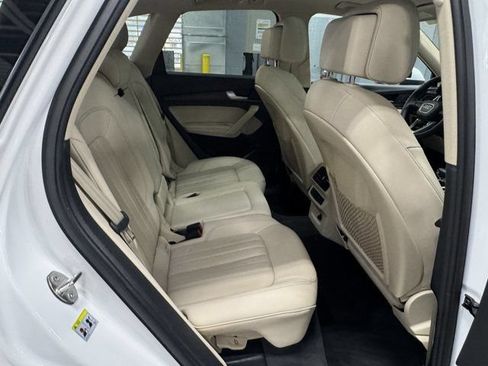 Certified 2022 Audi Q5 2.0T Premium Plus w/ Premium Plus Package AWD/4WD image 34