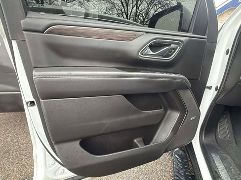 Used 2021 Chevrolet Tahoe Z71 w/ Z71 Signature Package image 19