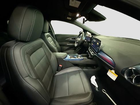 New 2026 Chevrolet Equinox EV LT FWD image 28