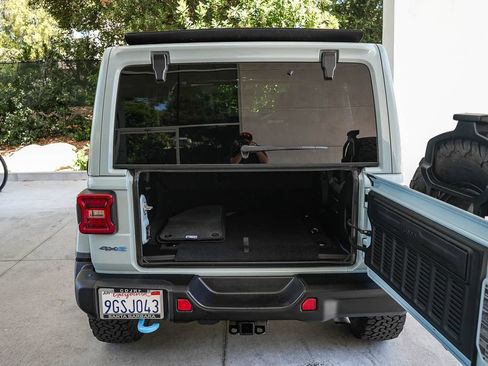 Used 2023 Jeep Wrangler Unlimited Rubicon 4xe w/ Steel Bumper Group AWD/4WD image 24