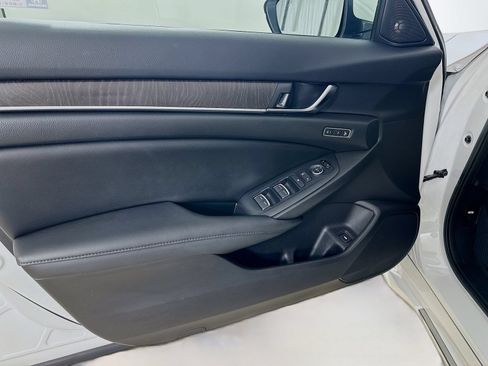 Used 2020 Honda Accord EX-L image 16