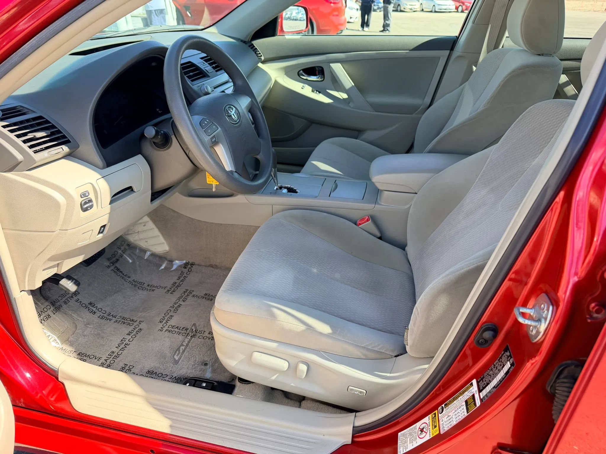 Used 2010 Toyota Camry LE FWD image 10