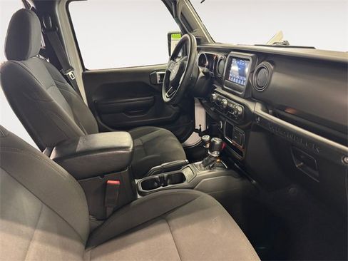 Used 2022 Jeep Wrangler Unlimited Sport image 15