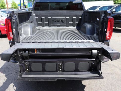 Used 2025 GMC Sierra 1500 SLT AWD/4WD image 53