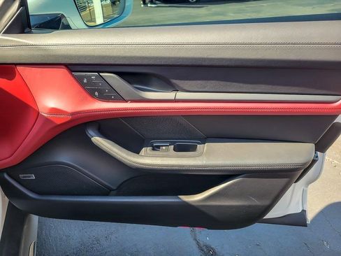 Used 2022 Porsche Taycan Turbo image 23